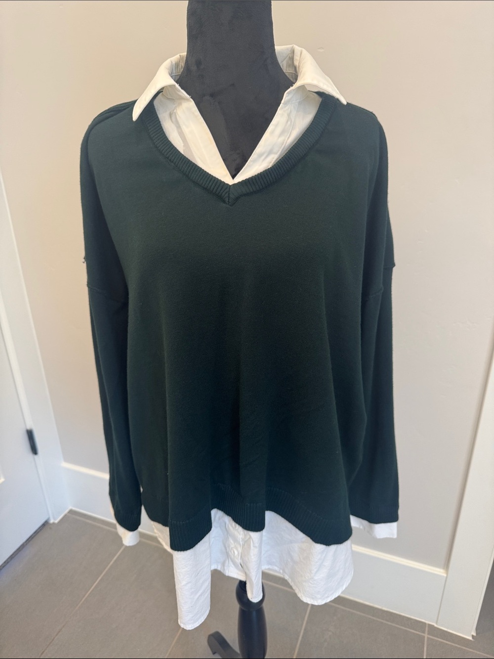 V-Neck Drop Shoulder Sweater Top in Dark Green